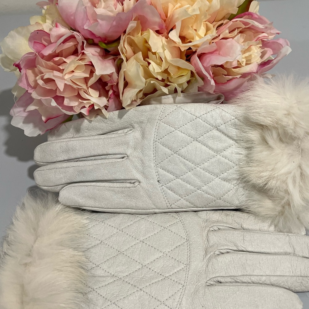 White Leather Quilted Gloves
